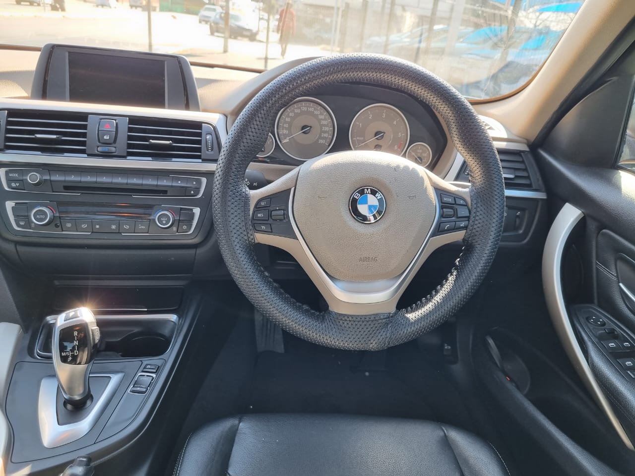 
								2012 BMW 320d Modern Line Auto – Diesel | 118,000km | full									