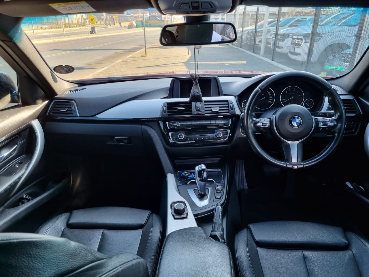 
								2017 BMW 330i M Sport Auto – 107,000km | Petrol | full									