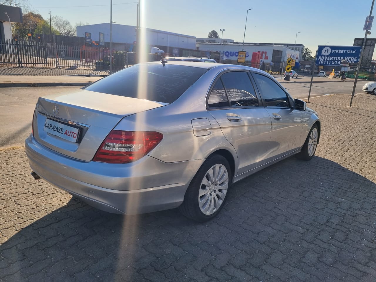 
								2013 Mercedes-Benz C200 – Leather | 95,000km | full									