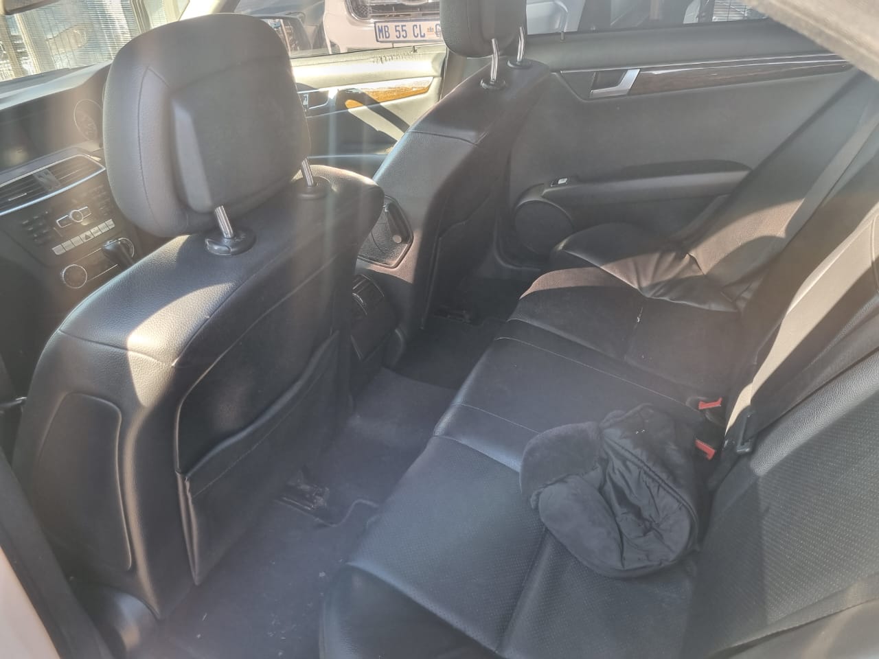 
								2013 Mercedes-Benz C200 – Leather | 95,000km | full									