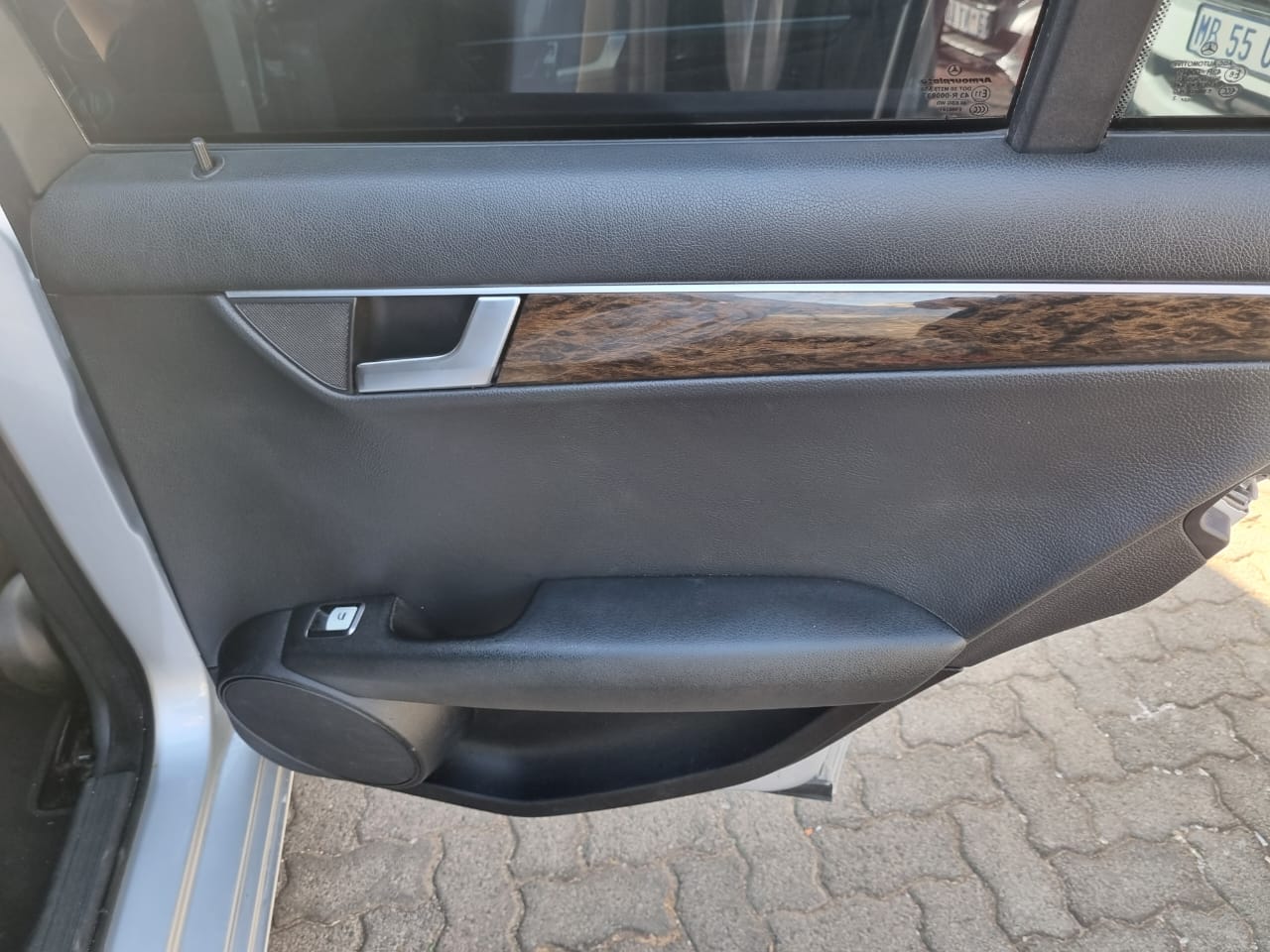 
								2013 Mercedes-Benz C200 – Leather | 95,000km | full									