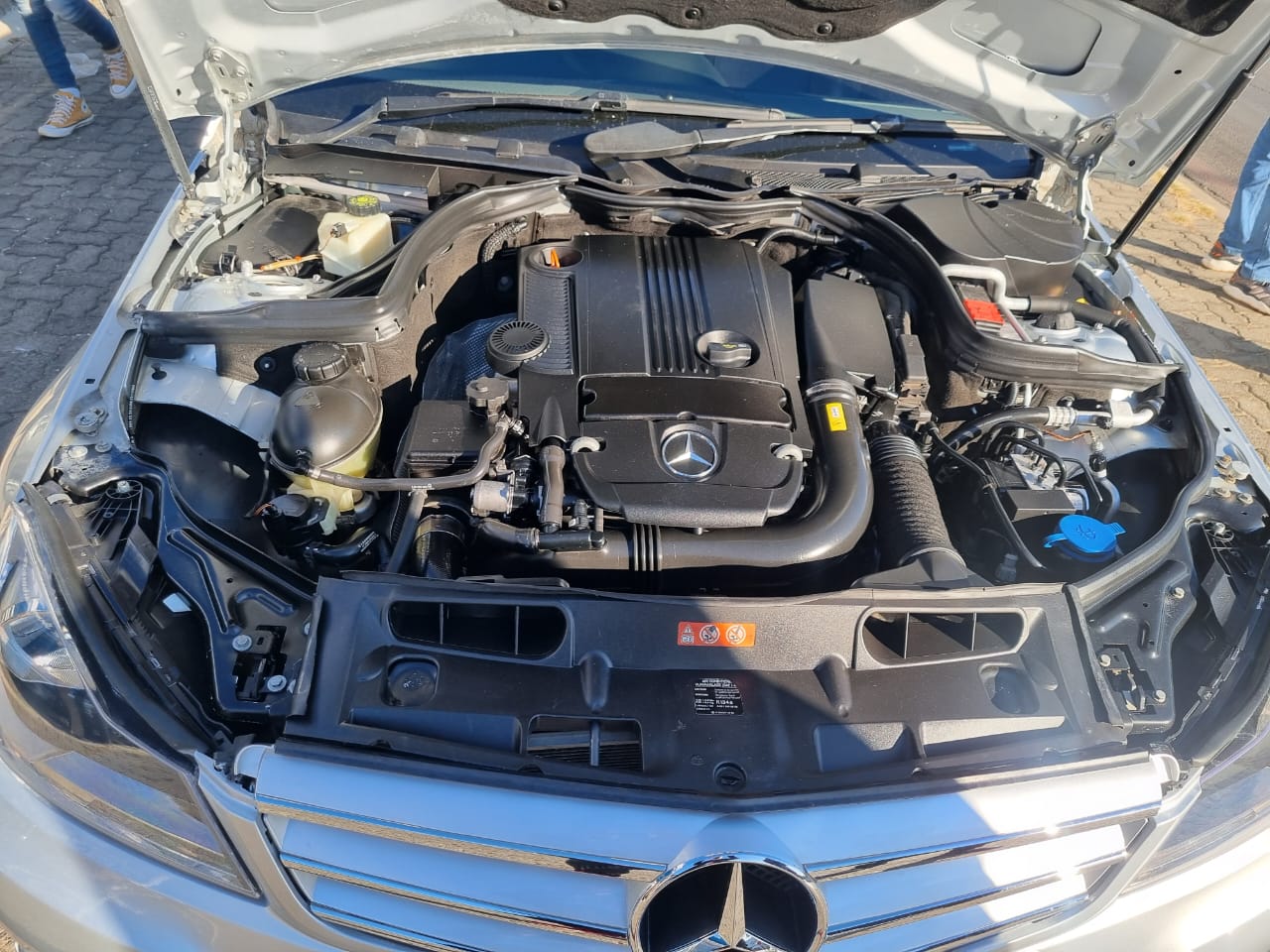 
								2013 Mercedes-Benz C200 – Leather | 95,000km | full									