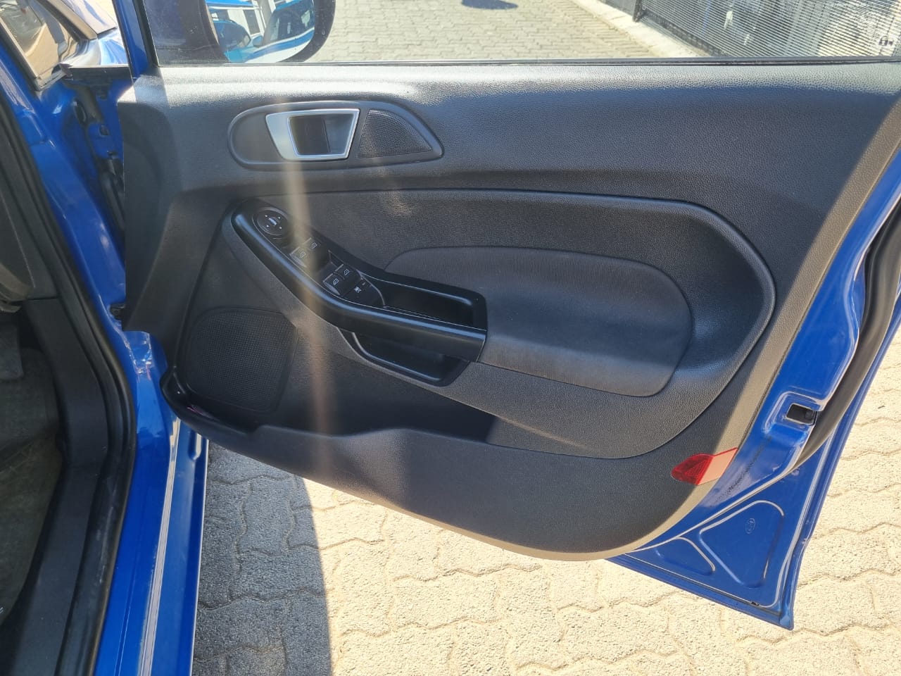 
								2014 Ford Fiesta 1.4 Trendline – Manual | 94,000km | full									