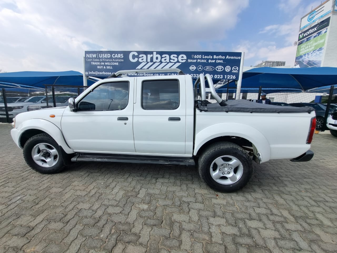 
								2018 Nissan NP300 2.4 Hardbody 4×4 – Petrol | Manual | full									
