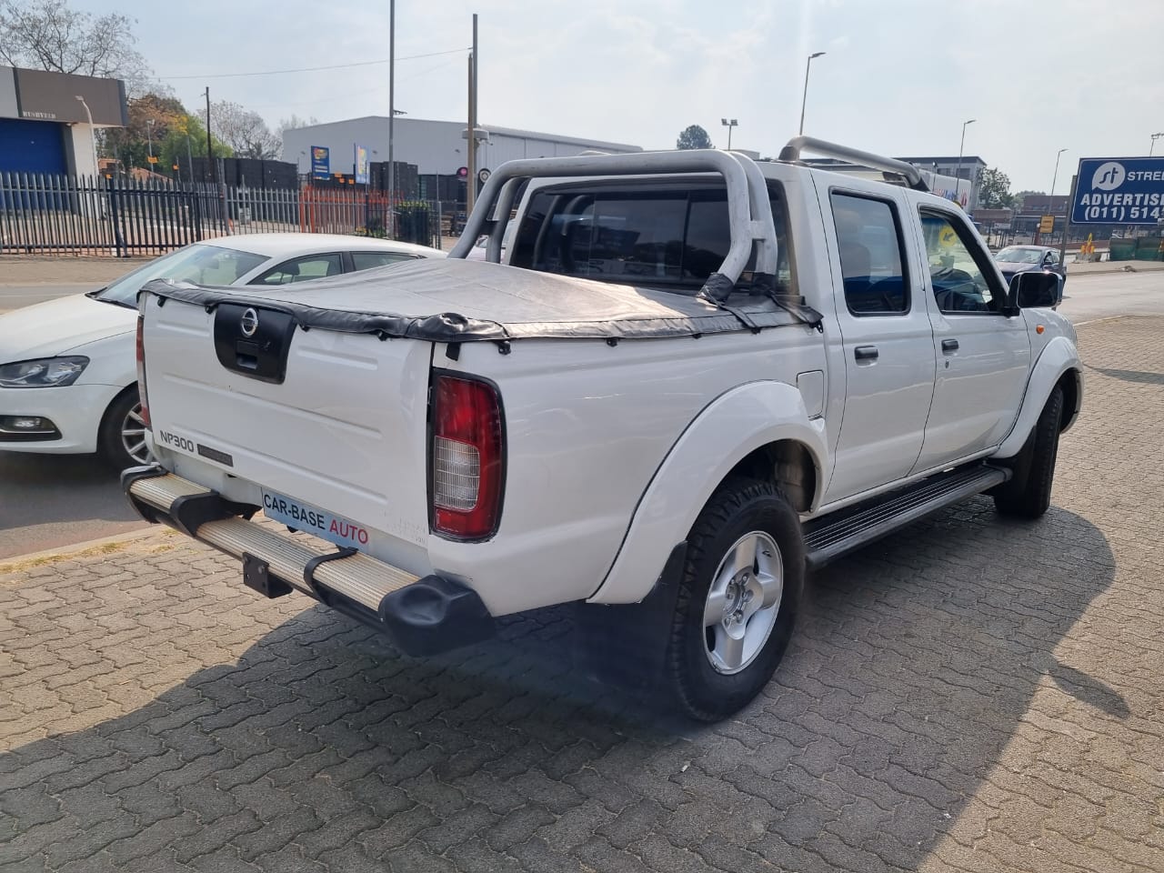 
								2018 Nissan NP300 2.4 Hardbody 4×4 – Petrol | Manual | full									