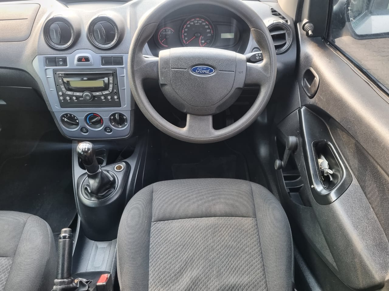 
								2013 Ford Figo 1.4 Manual – Petrol | full									