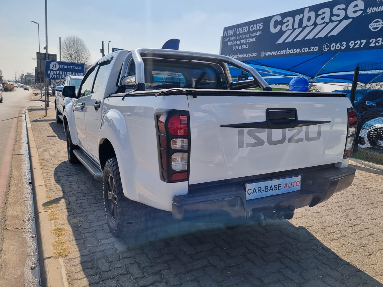 
								2017 Isuzu KB250 D-TEQ 4×2 Manual | 96,000km | full									
