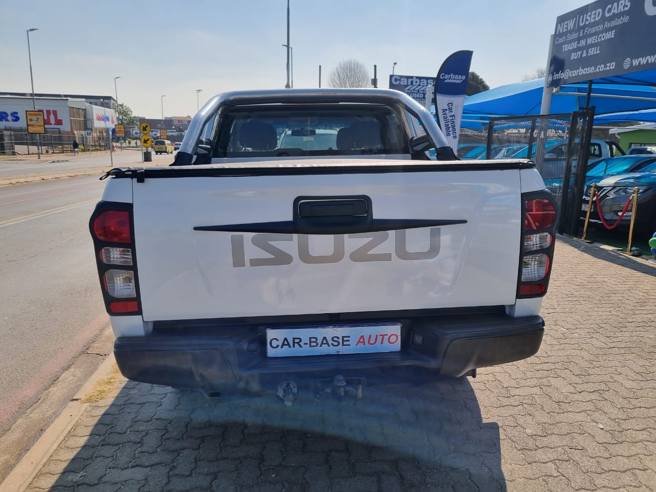 
								2017 Isuzu KB250 D-TEQ 4×2 Manual | 96,000km | full									