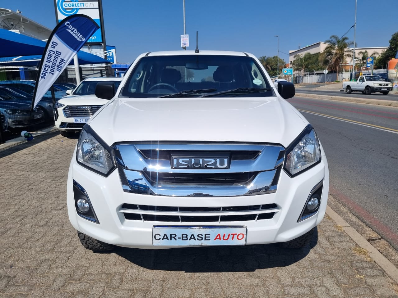 
								2017 Isuzu KB250 D-TEQ 4×2 Manual | 96,000km | full									