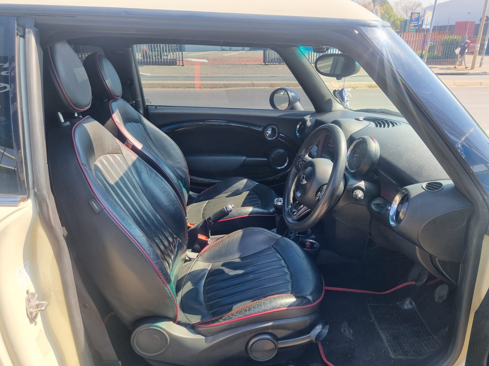 
								2012 Mini Cooper Hampton 50 1.6 | Manual | Petrol | full									