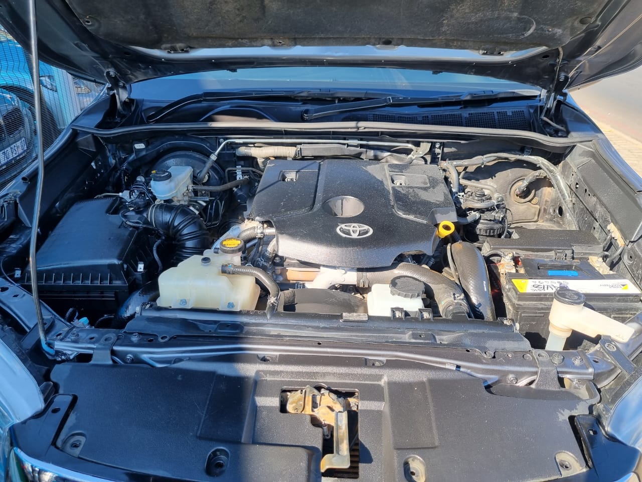 
								2016 Hilux 2.8 GD-6 Extra Cab Raider – 107,000km | Diesel | full									