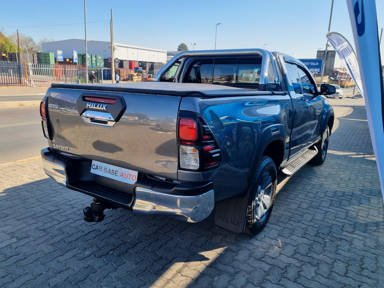 
								2016 Hilux 2.8 GD-6 Extra Cab Raider – 107,000km | Diesel | full									