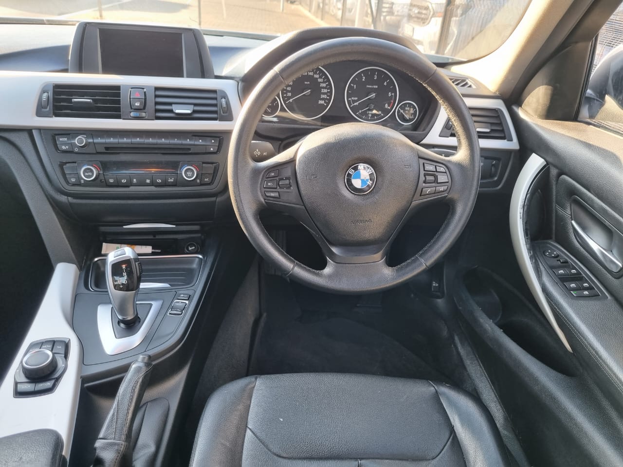 
								2015 BMW 320d Automatic – Diesel | full									