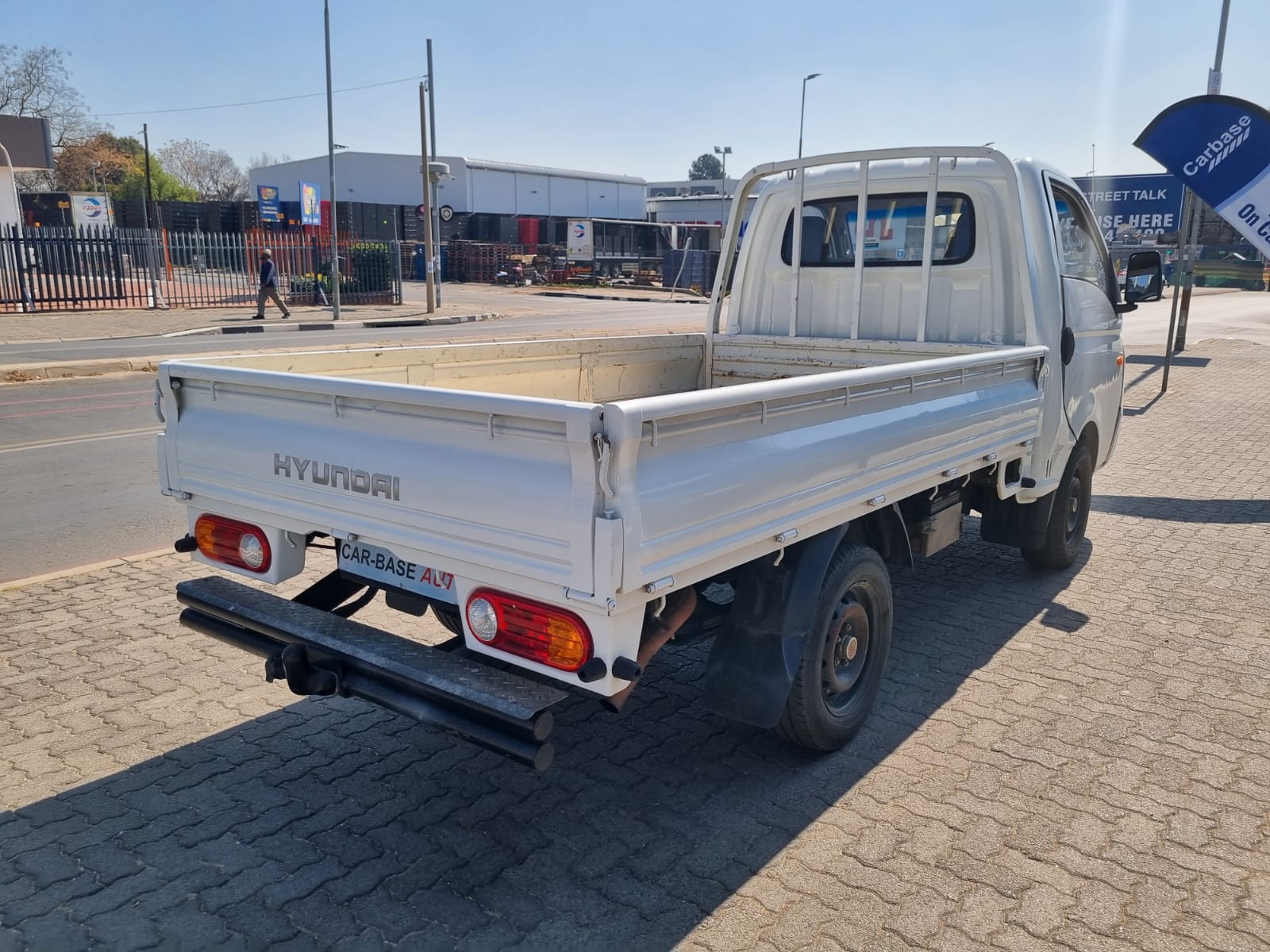 
								2016 Hyundai H100 2.6 Dropside Manual – Diesel | full									