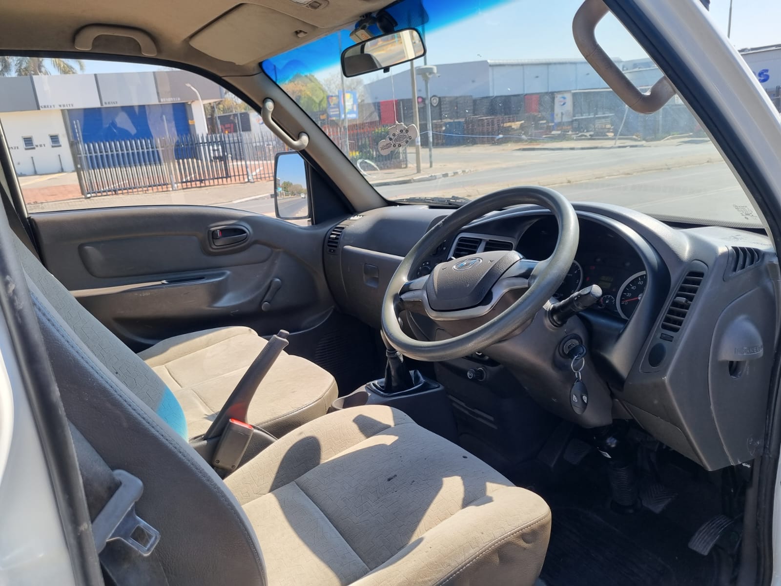 
								2016 Hyundai H100 2.6 Dropside Manual – Diesel | full									