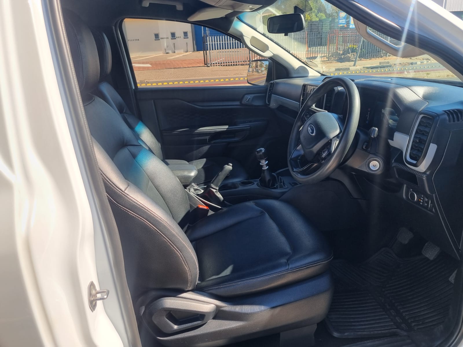 
								2023 Ford Ranger 2.0 Single Cab Manual Diesel – R340,000 full									