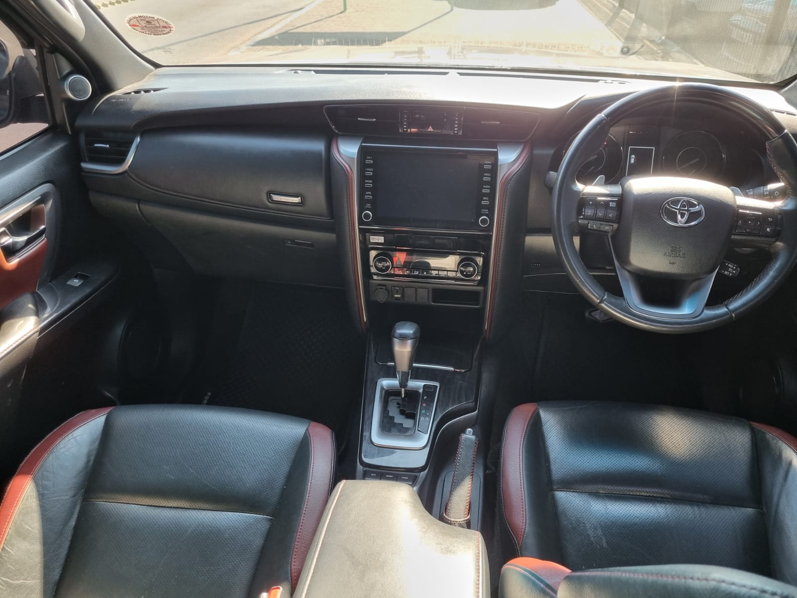 
								2024 Toyota Fortuner 2.8 GD-6 Automatic Diesel – R550,000 full									