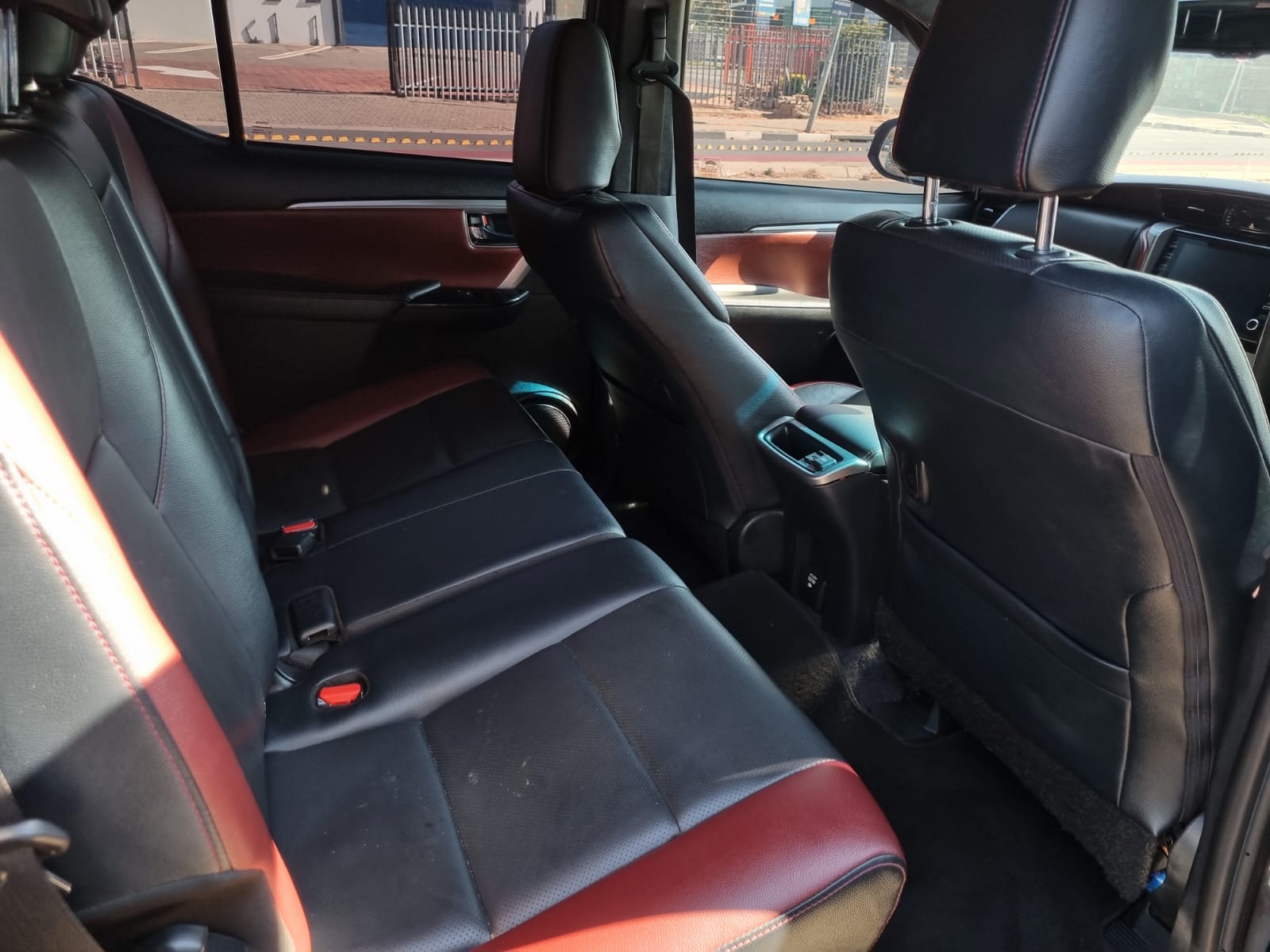 
								2024 Toyota Fortuner 2.8 GD-6 Automatic Diesel – R550,000 full									