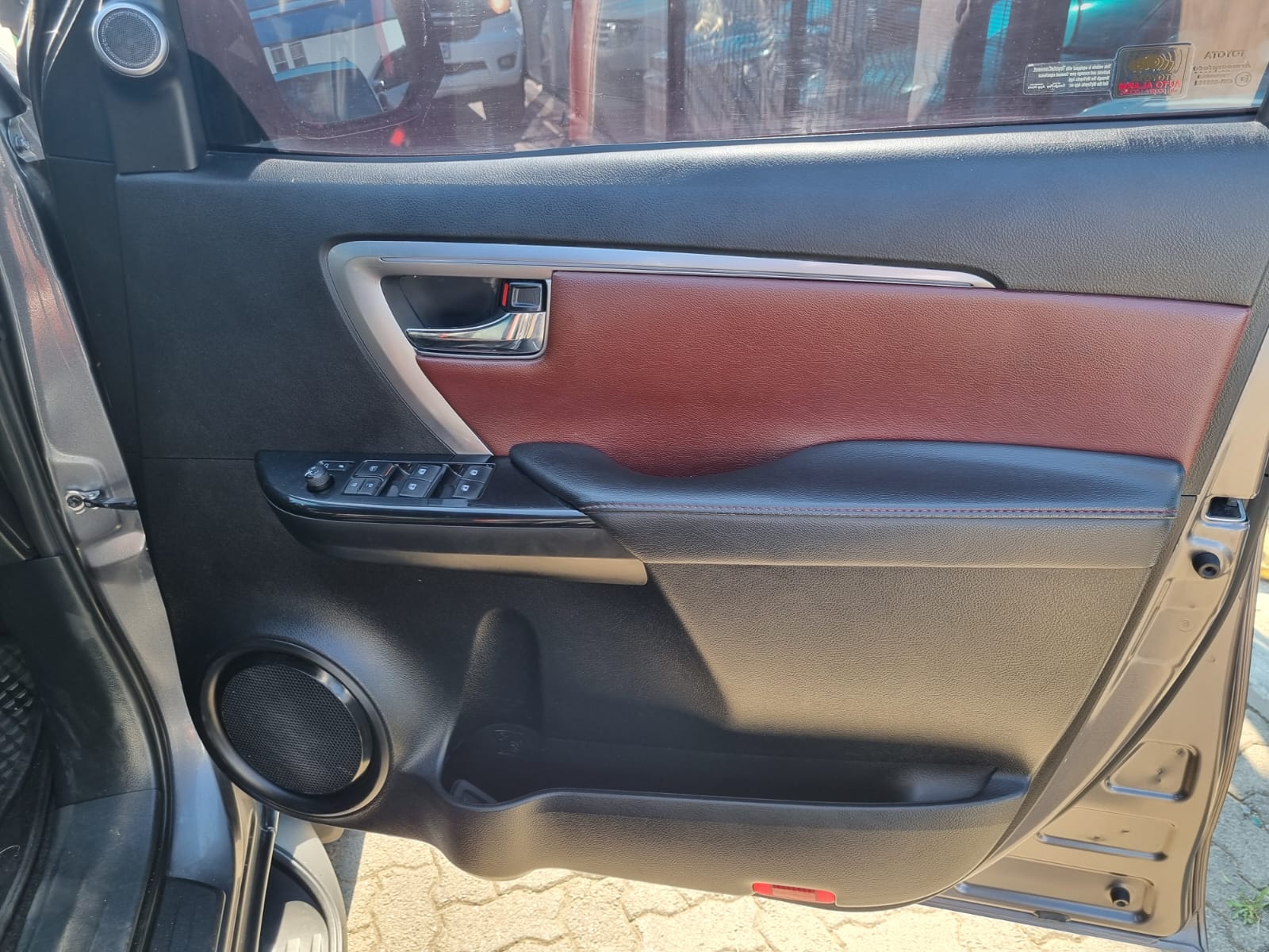 
								2024 Toyota Fortuner 2.8 GD-6 Automatic Diesel – R550,000 full									