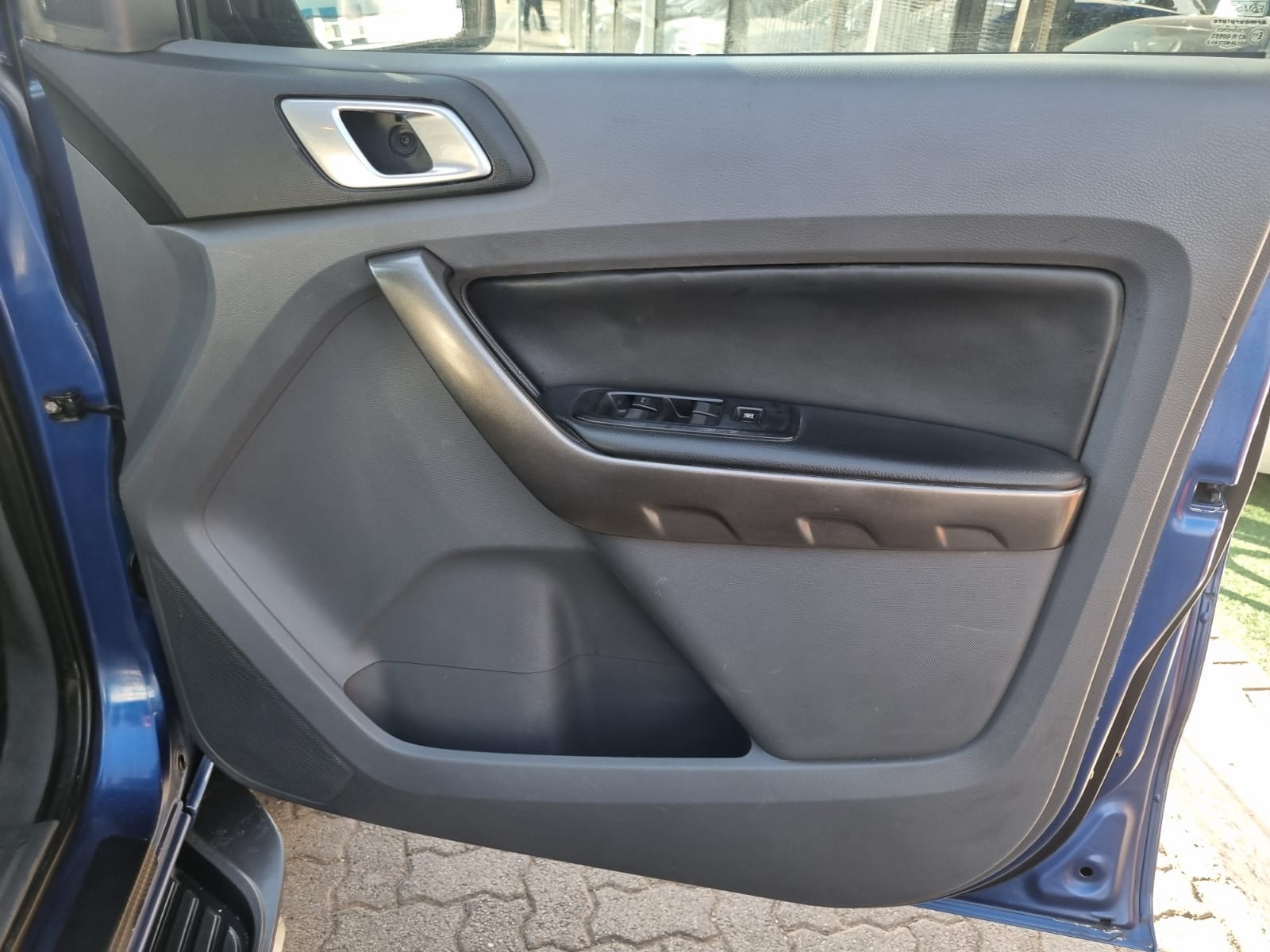 
								2014 Ford Ranger 3.2 TDCi XLT 4×4 Automatic Diesel – R185,000 full									
