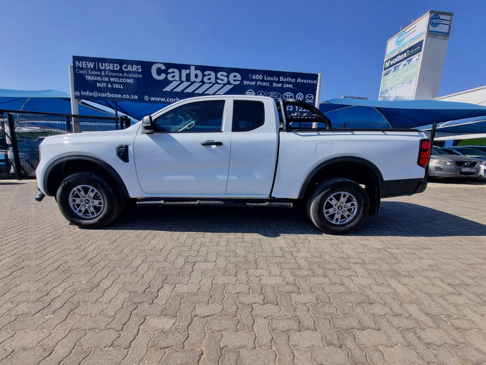 
								2023 Ford Ranger 2.0 XL Extra Cab Automatic Diesel – R375,000 full									