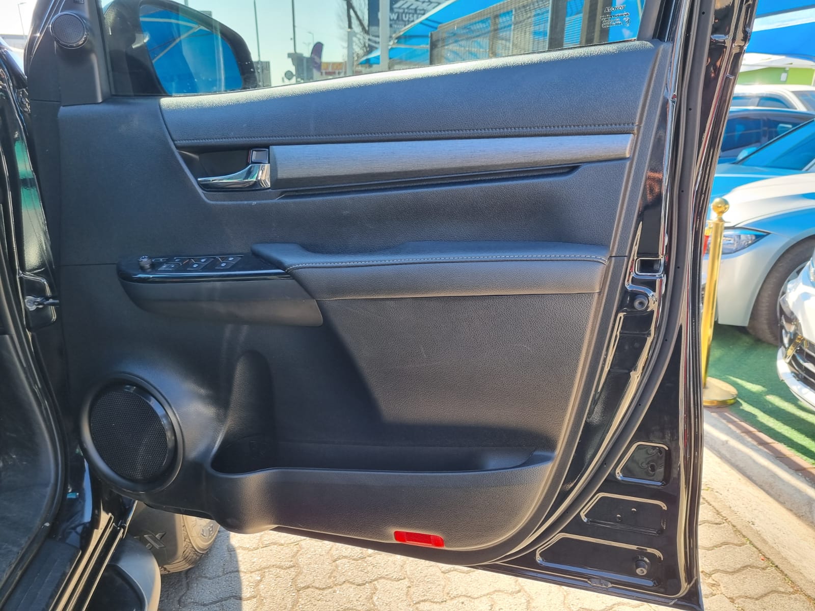
								2021 Toyota Hilux 2.8 GD-6 RS Legend 4×4 Manual Diesel – R420,000 full									