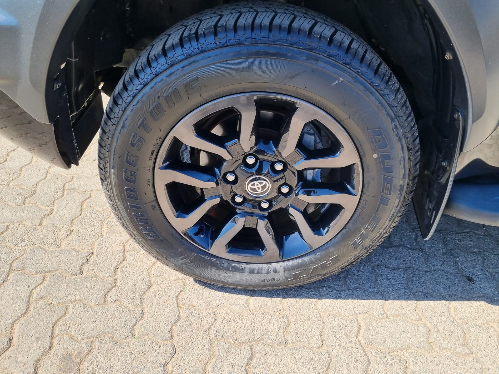 
								2021 Toyota Hilux 2.8 GD-6 RS Legend 4×4 Manual Diesel – R420,000 full									