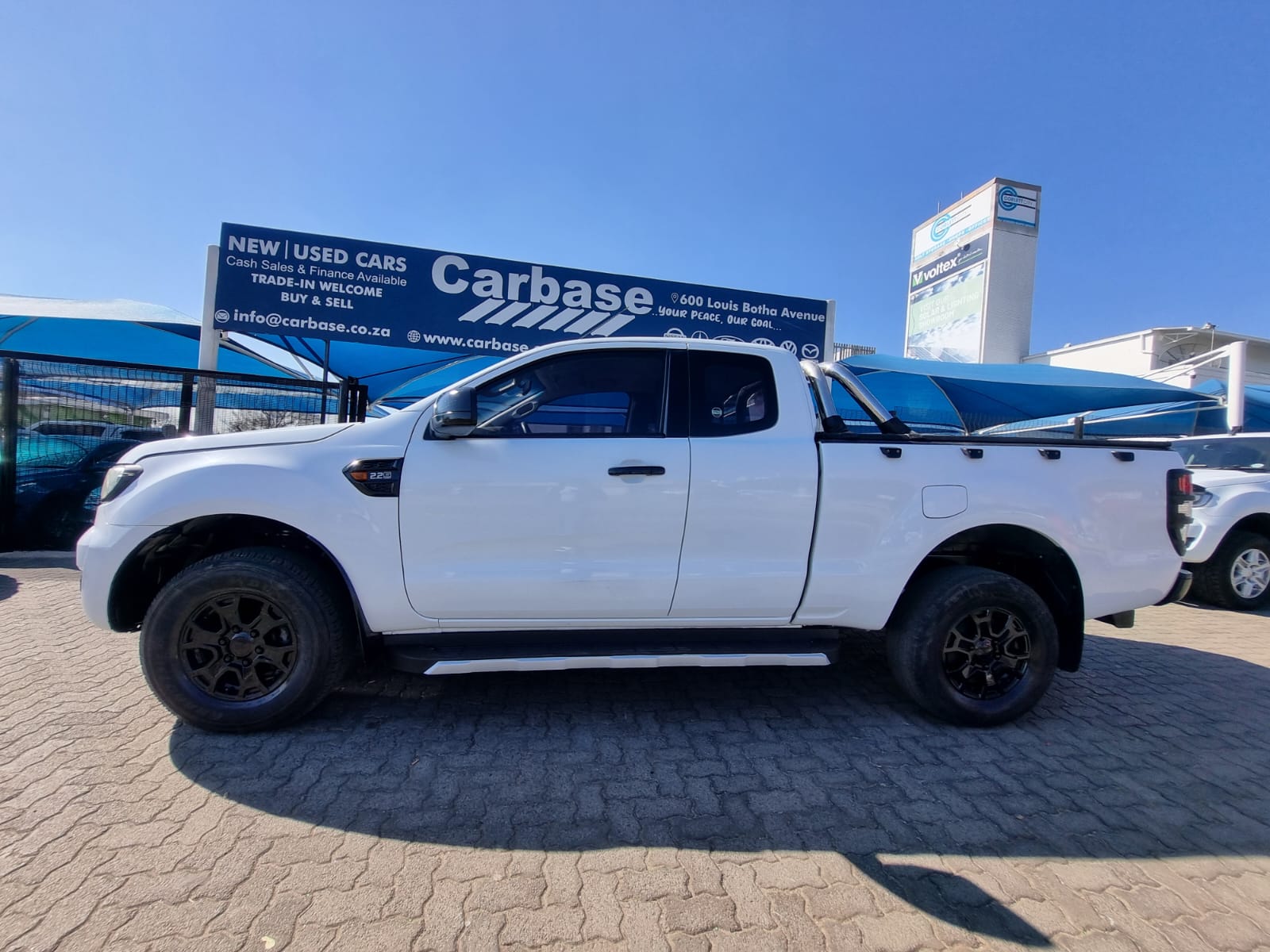 
								2018 Ford Ranger 2.2 XL Extra Cab Automatic Diesel – R215,000 full									