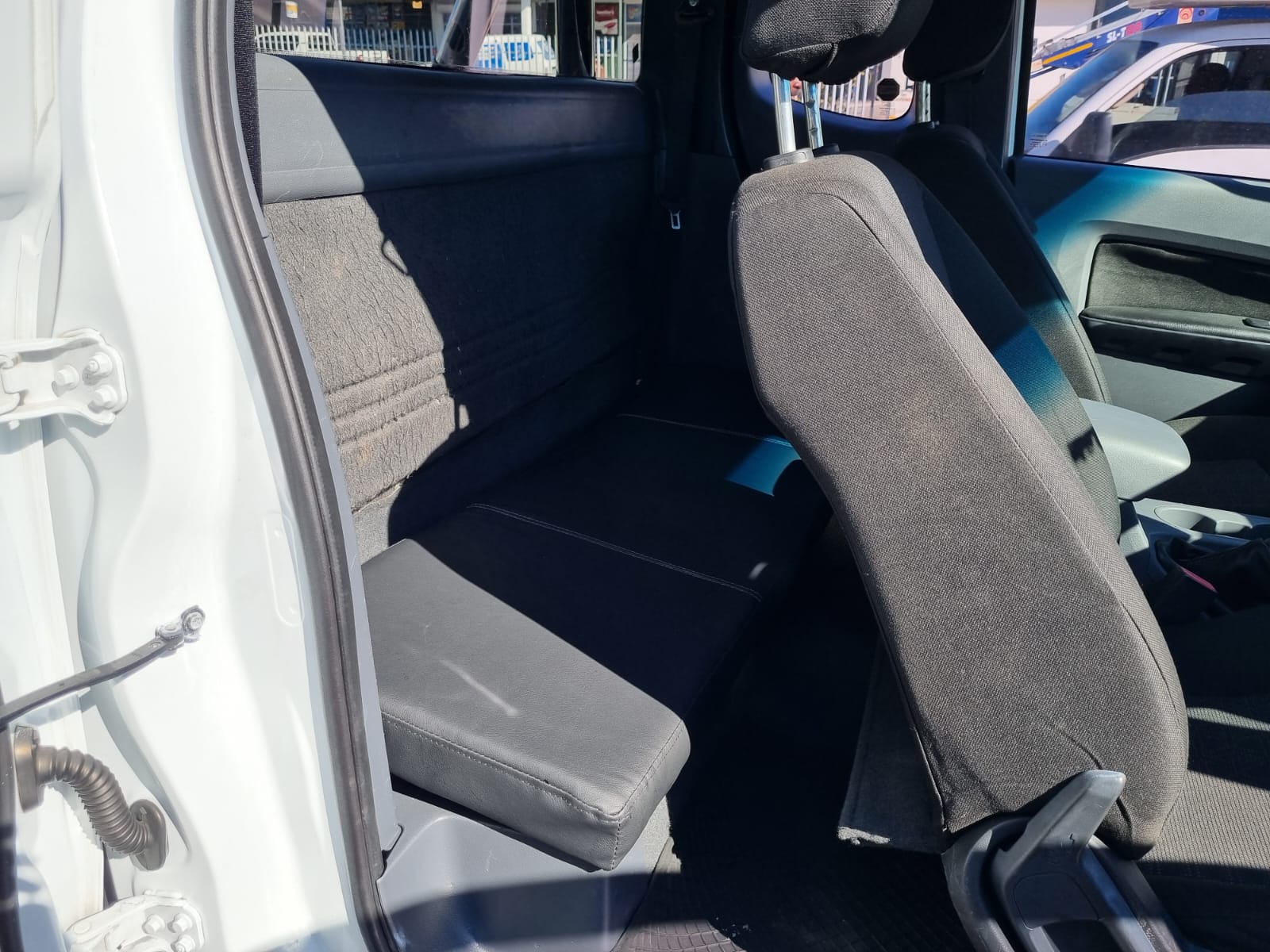
								2018 Ford Ranger 2.2 XL Extra Cab Automatic Diesel – R215,000 full									