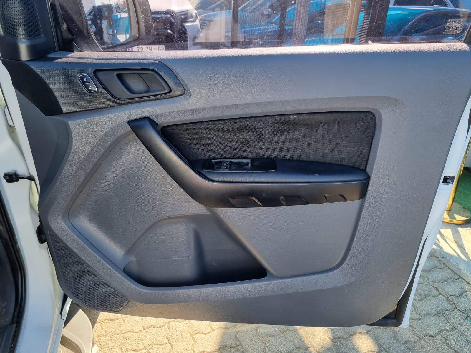 
								2018 Ford Ranger 2.2 XL Extra Cab Automatic Diesel – R215,000 full									