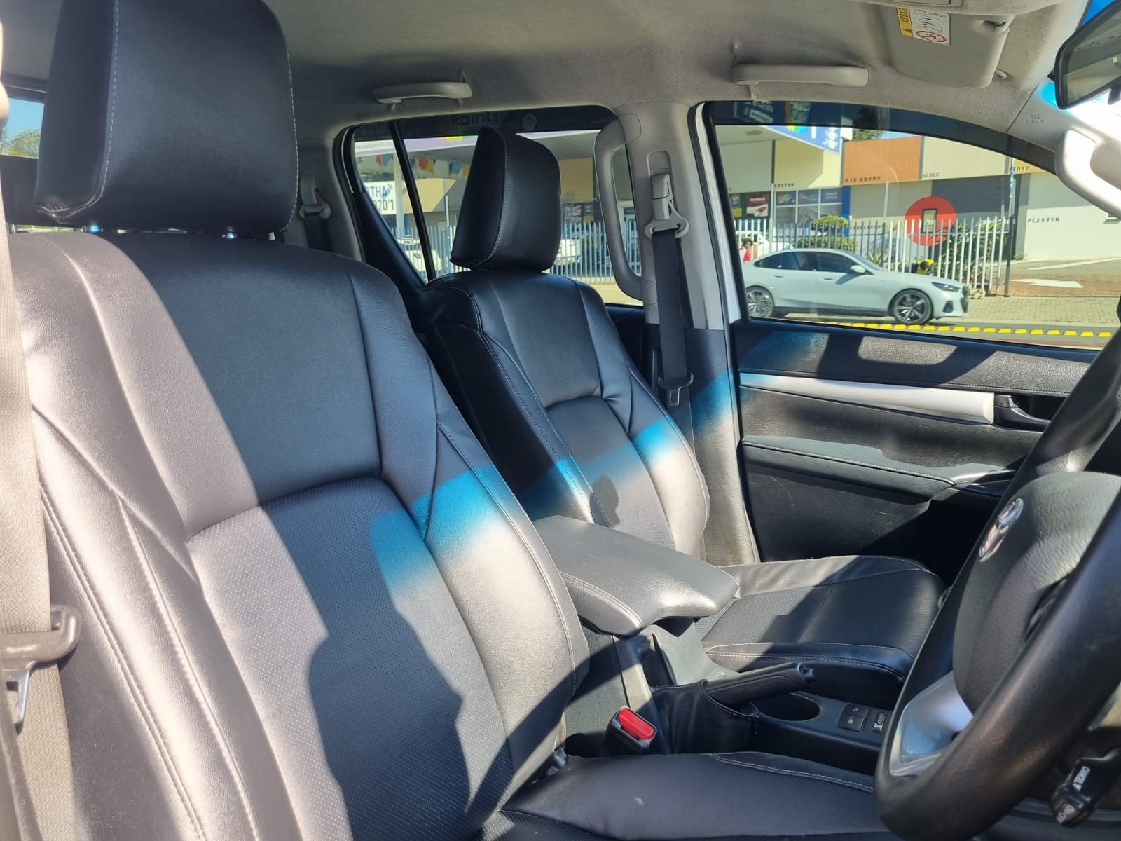 
								2024 Toyota Hilux 2.4 GD-6 4×4 Manual Diesel – R480,000 full									