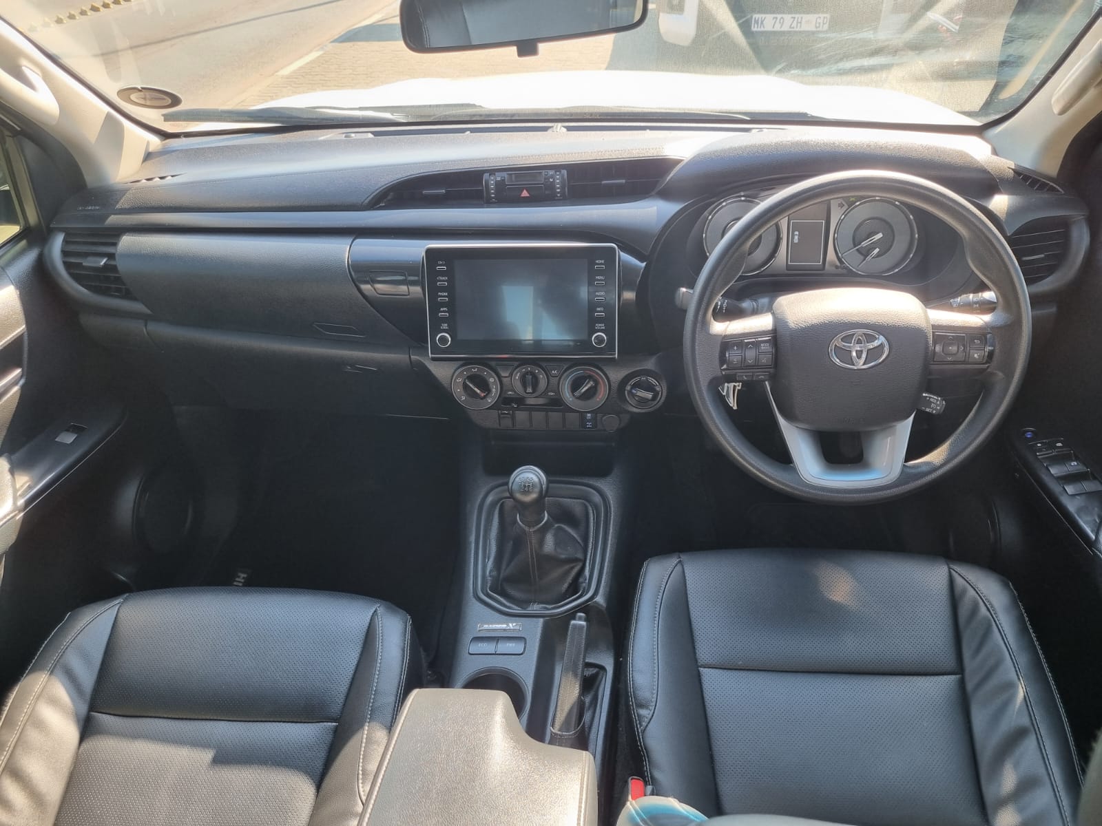 
								2024 Toyota Hilux 2.4 GD-6 4×4 Manual Diesel – R480,000 full									