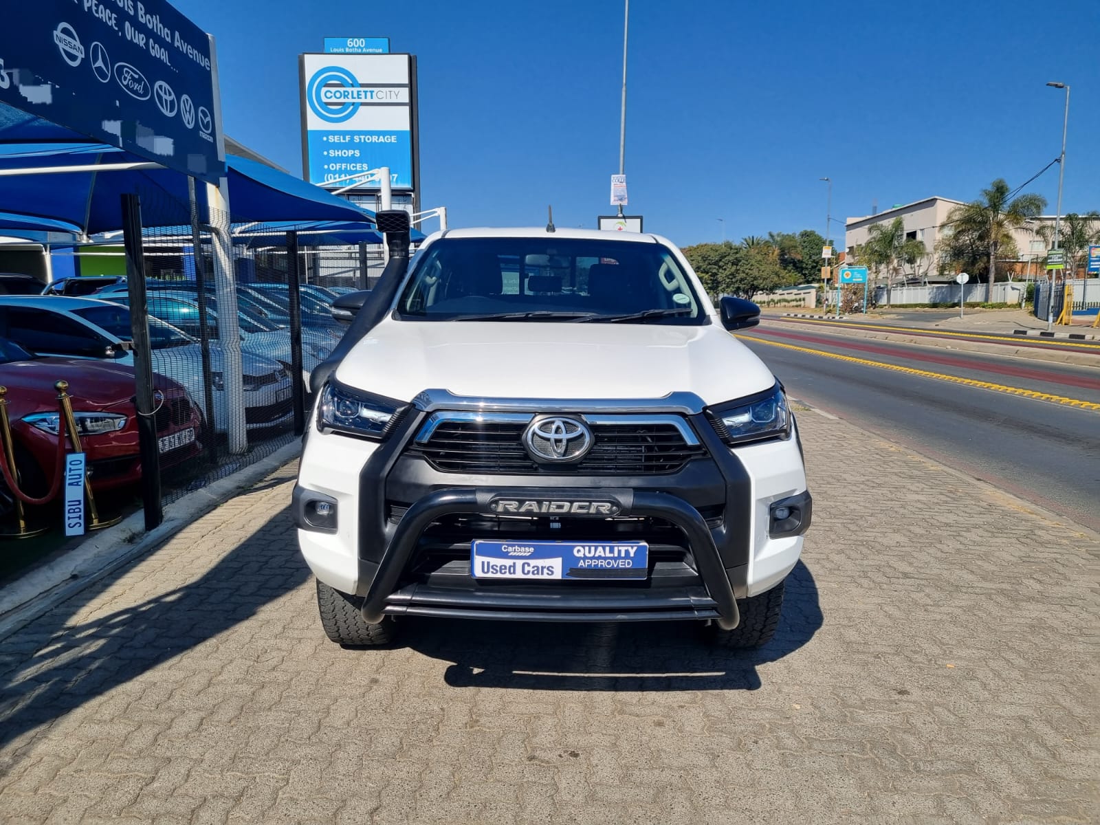 
								2024 Toyota Hilux 2.4 GD-6 4×4 Manual Diesel – R480,000 full									