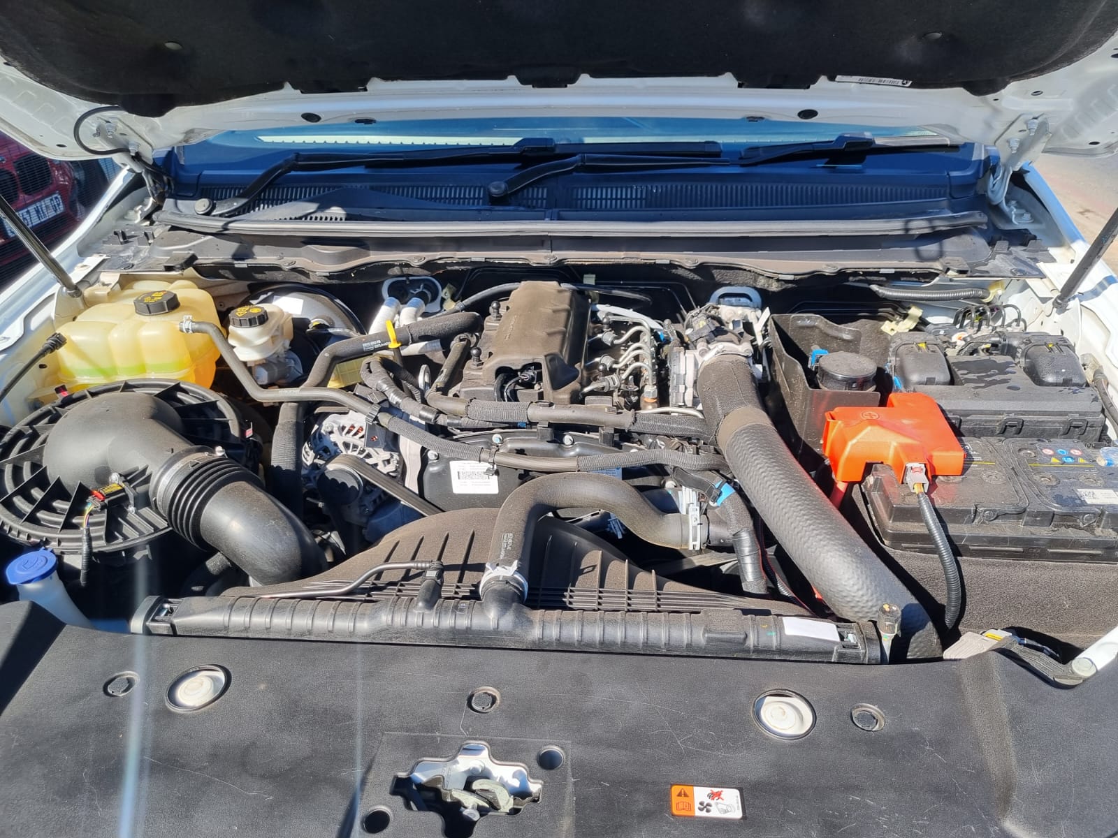 
								2023 Ford Ranger 2.2 TDCi Extra Cab Automatic Diesel – R260,000 full									