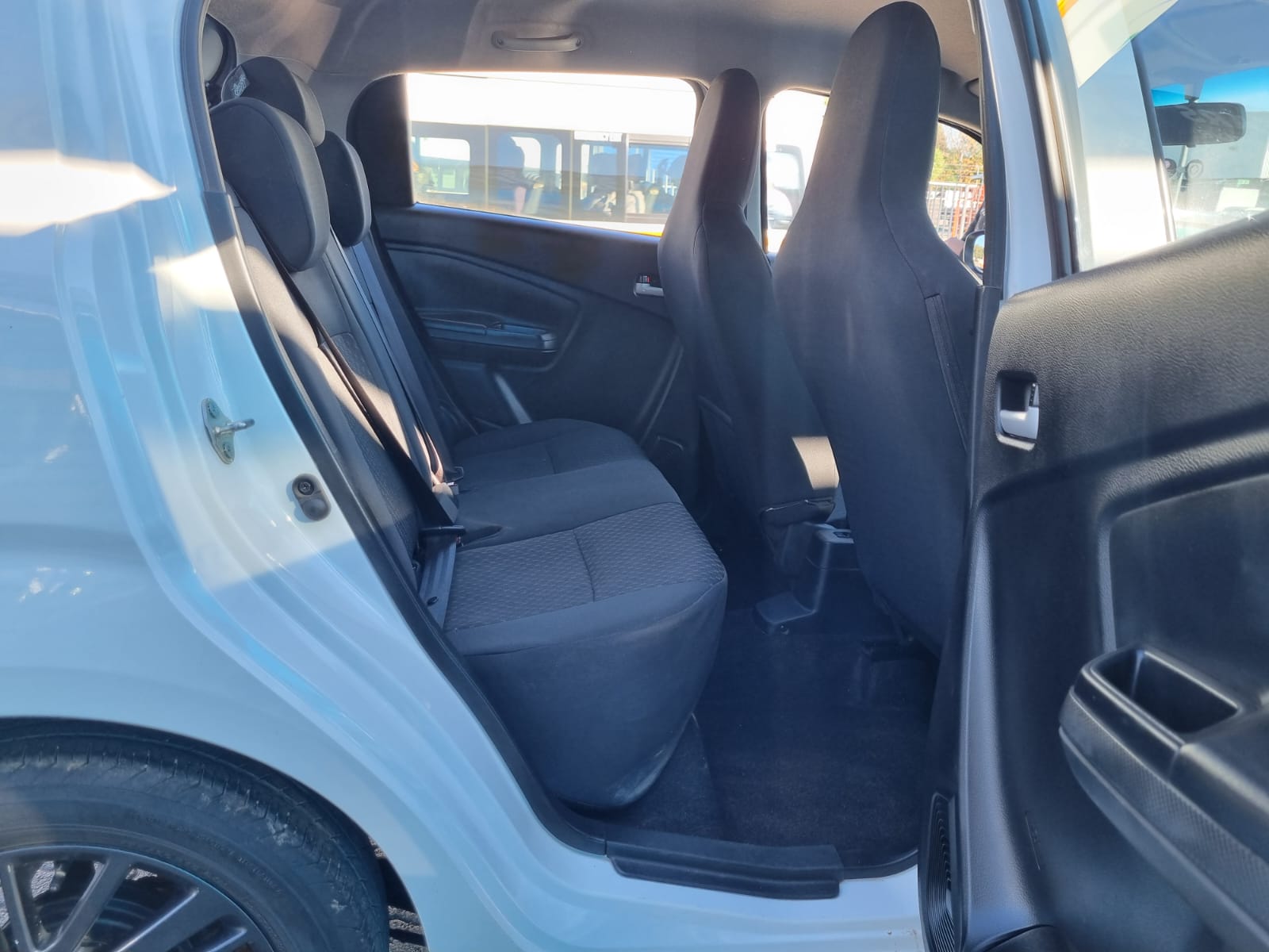
								2025 Toyota Vitz 1.2 XR Manual Petrol – R190,000 full									