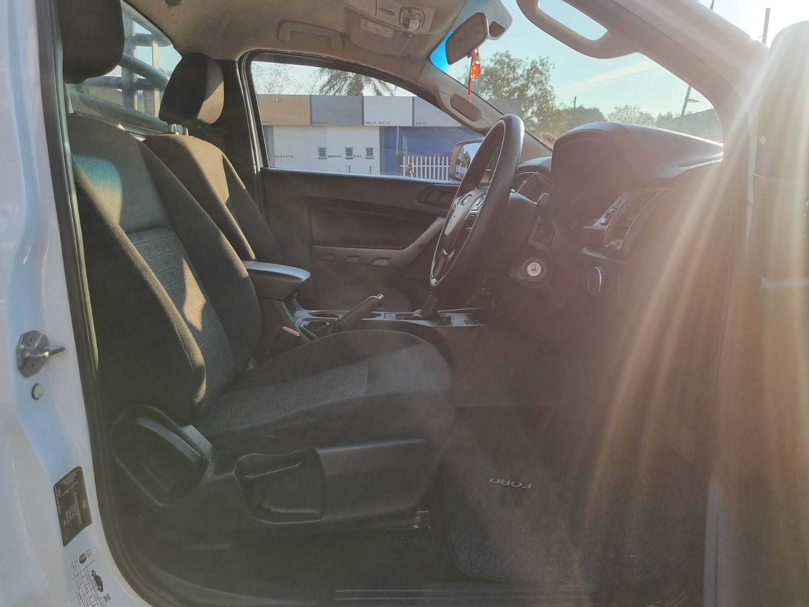 
								2021 Ford Ranger 2.2 TDCi Single Cab 4×4 Automatic Diesel – R240,000 full									