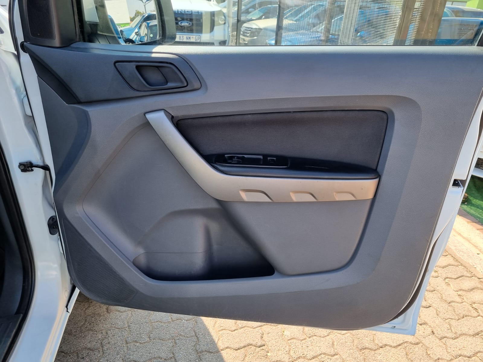 
								2012 Ford Ranger 2.2 TDCi XLS Single Cab 4×4 Manual Diesel – R150,000 full									