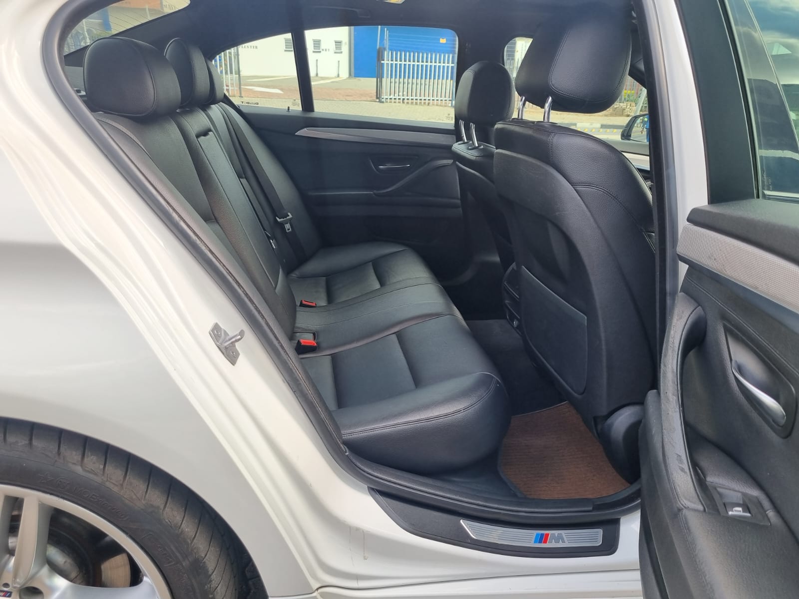 
								2014 BMW 520d M Sport Automatic Diesel – R203,000 full									