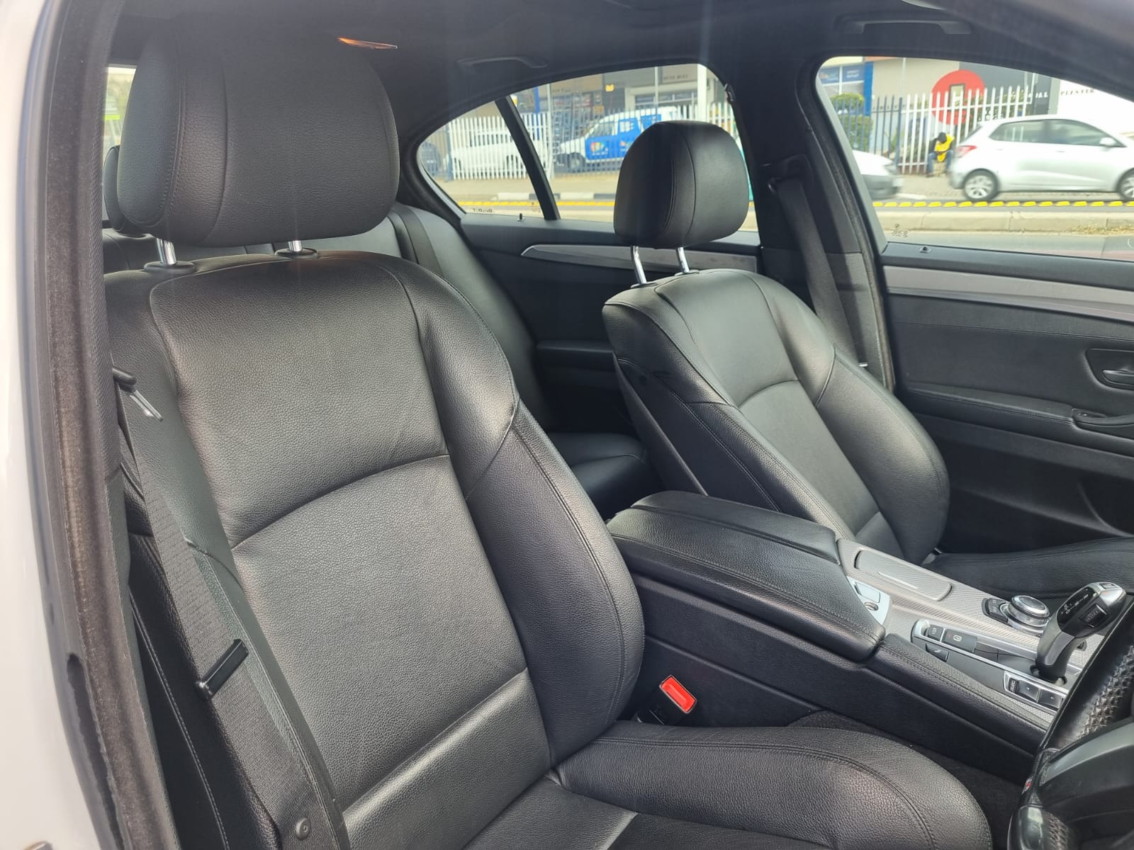 
								2014 BMW 520d M Sport Automatic Diesel – R203,000 full									