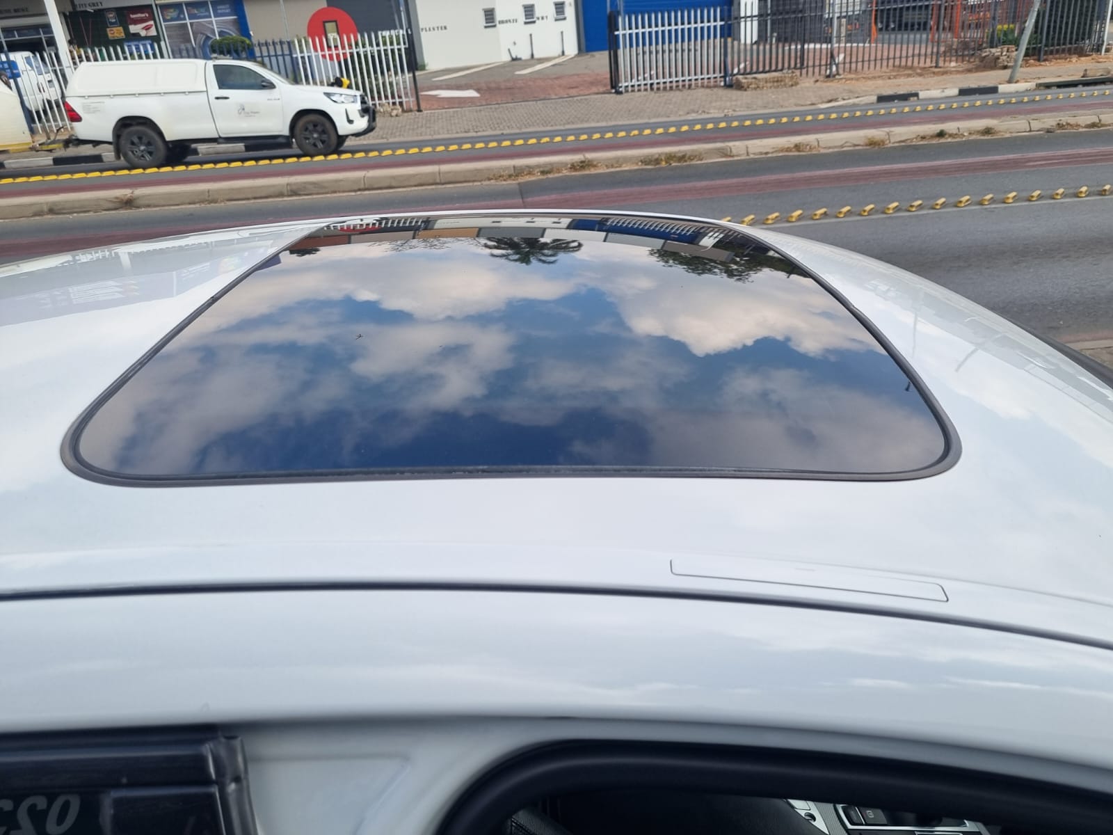 
								2014 BMW 520d M Sport Automatic Diesel – R203,000 full									