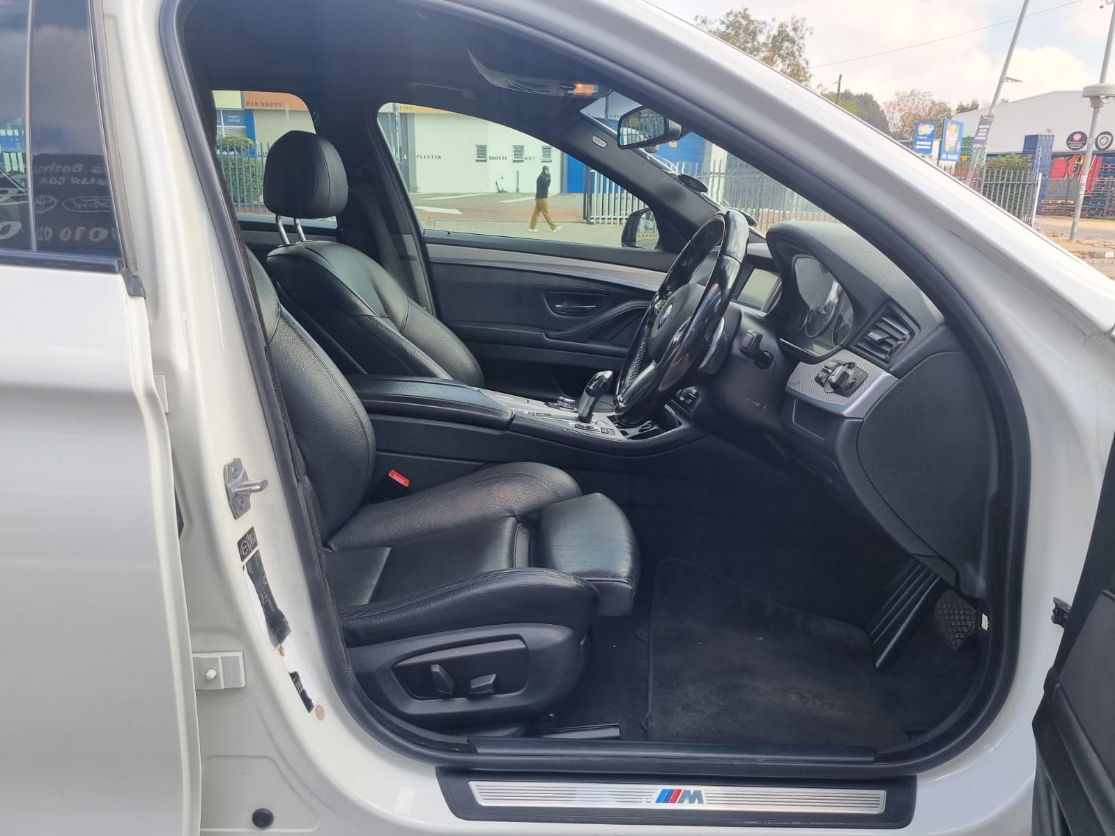 
								2014 BMW 520d M Sport Automatic Diesel – R203,000 full									