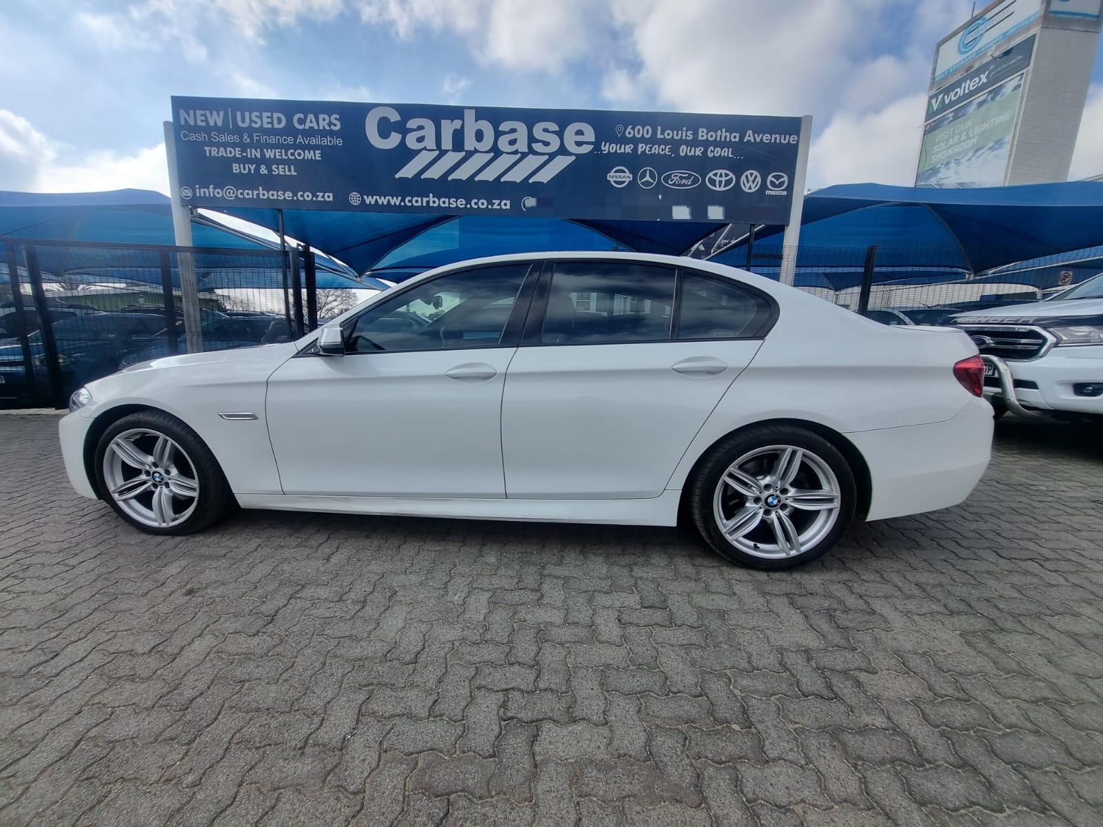 
								2014 BMW 520d M Sport Automatic Diesel – R203,000 full									