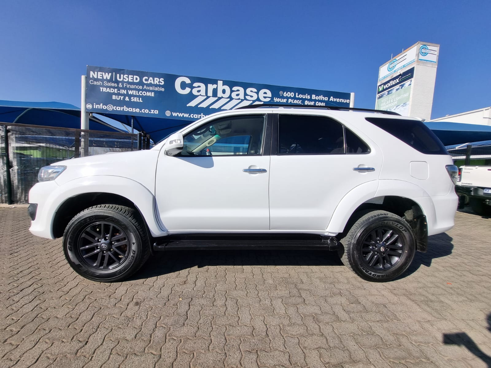 
								2012 Toyota Fortuner 3.0 D-4D 4×4 Automatic – R255 000 full									