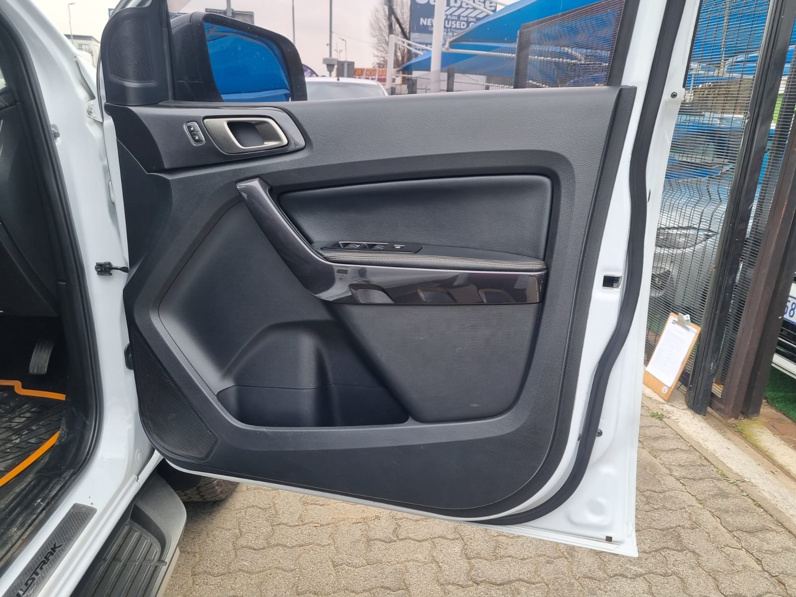 
								2020 Ford Ranger Wildtrak 2.0 4×4 Automatic Double Cab – R395 000 full									
