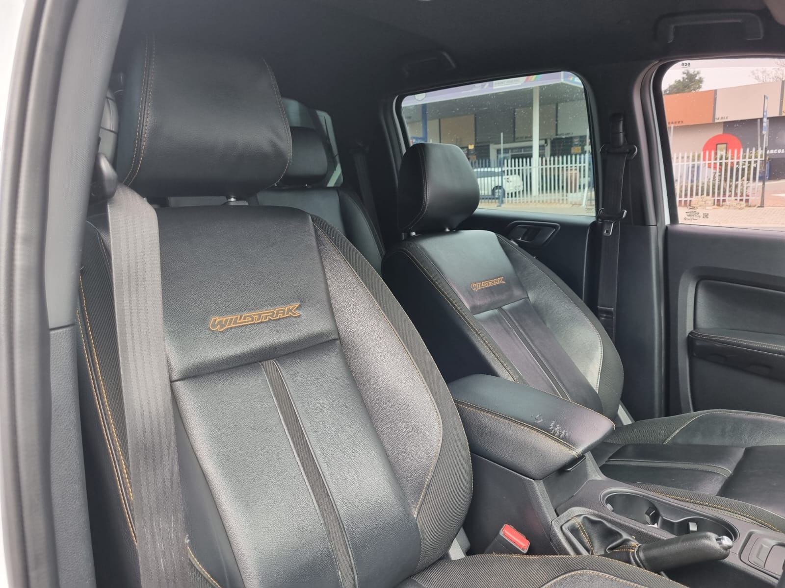 
								2020 Ford Ranger Wildtrak 2.0 4×4 Automatic Double Cab – R395 000 full									