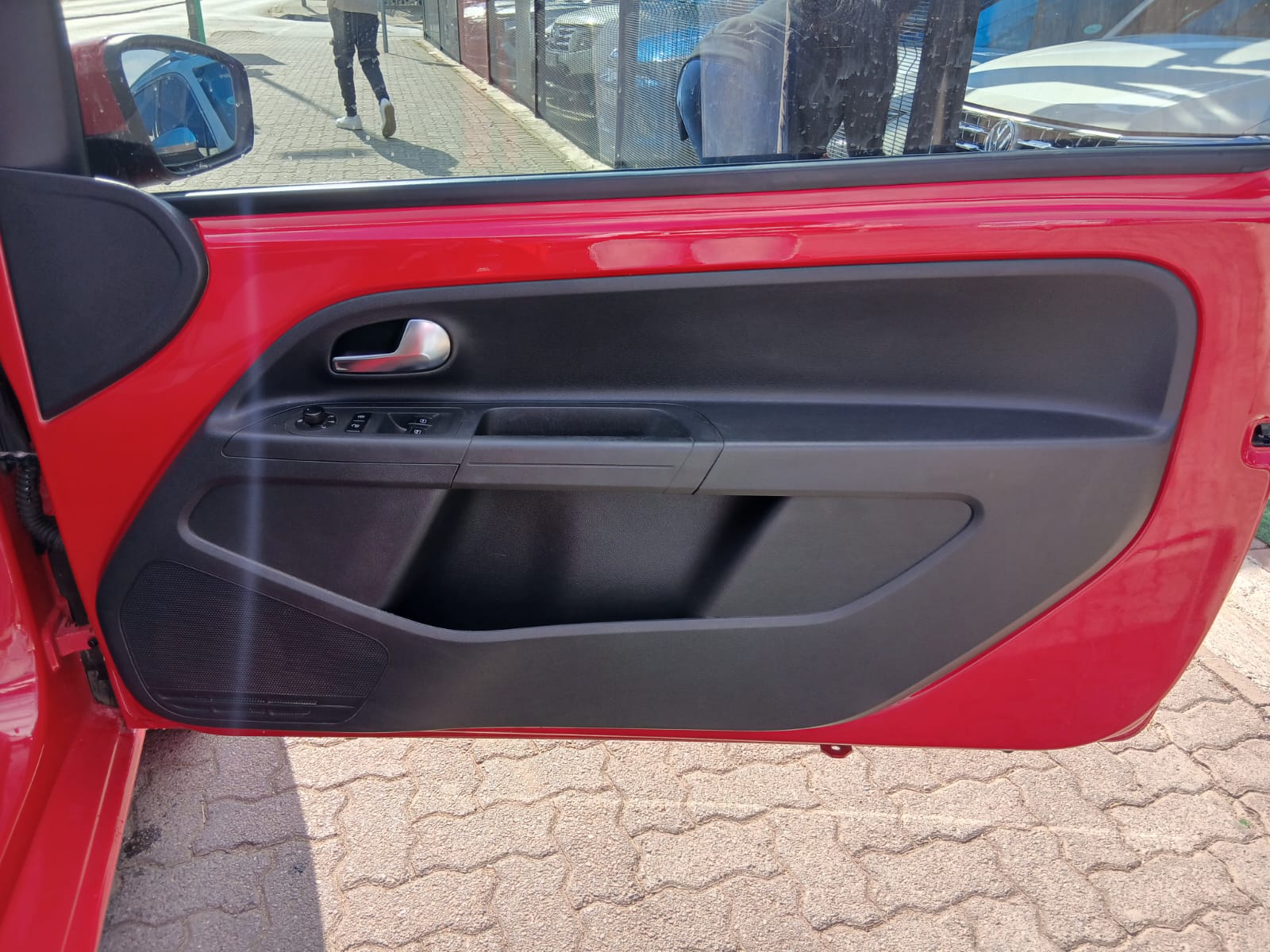 
								2016 Volkswagen UP! 1.0 Manual – R115 000 full									