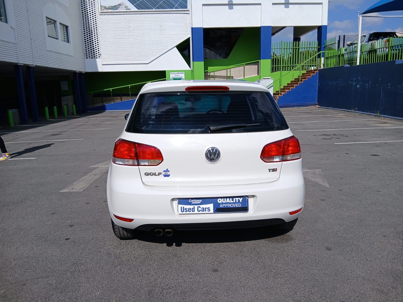 
								2010 Volkswagen Golf 6 1.6 TSI Manual – R110 000 full									