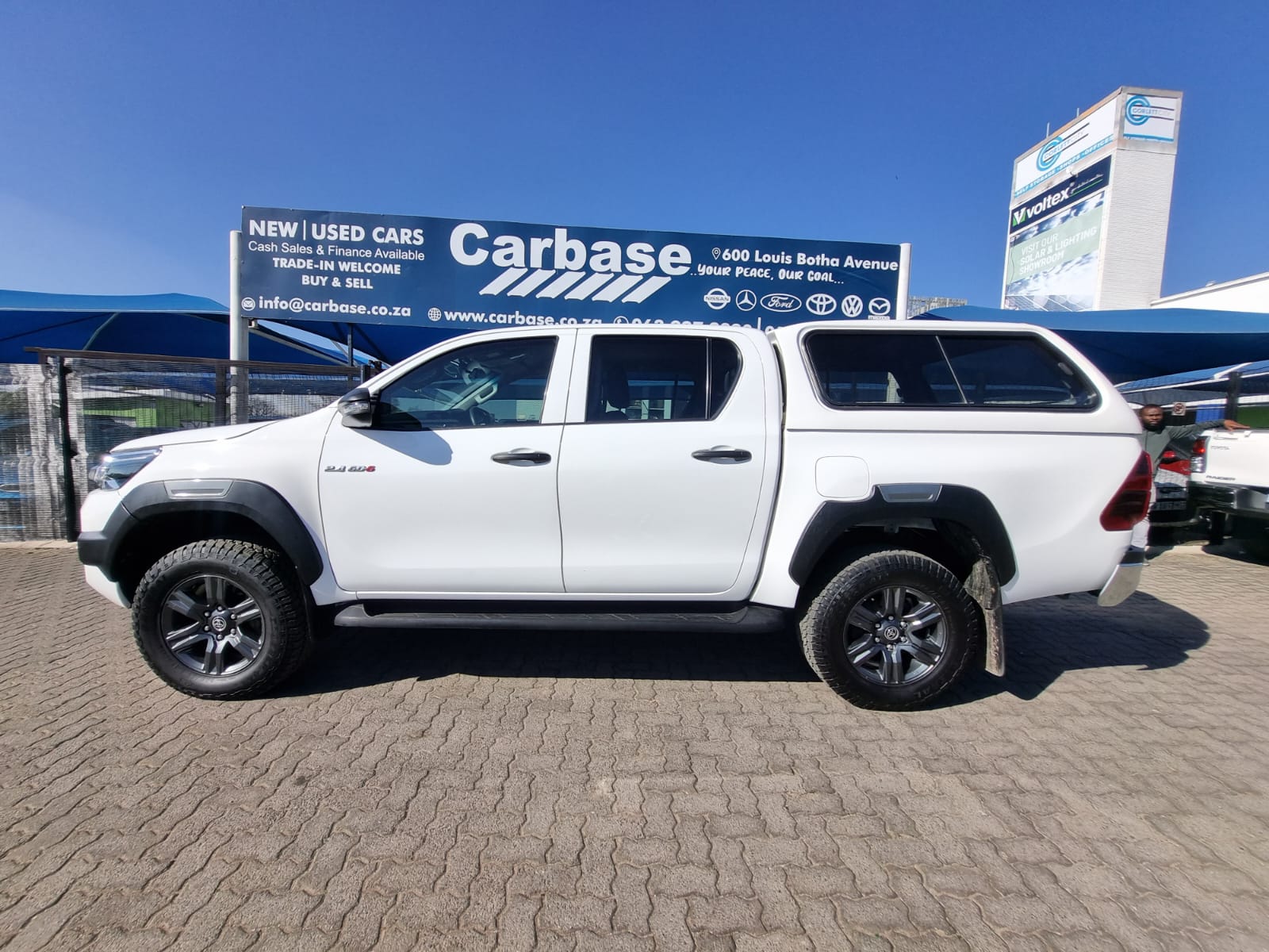 
								2022 Toyota Hilux 2.4 GD-6 4×4 Double Cab Manual – R430 000 full									