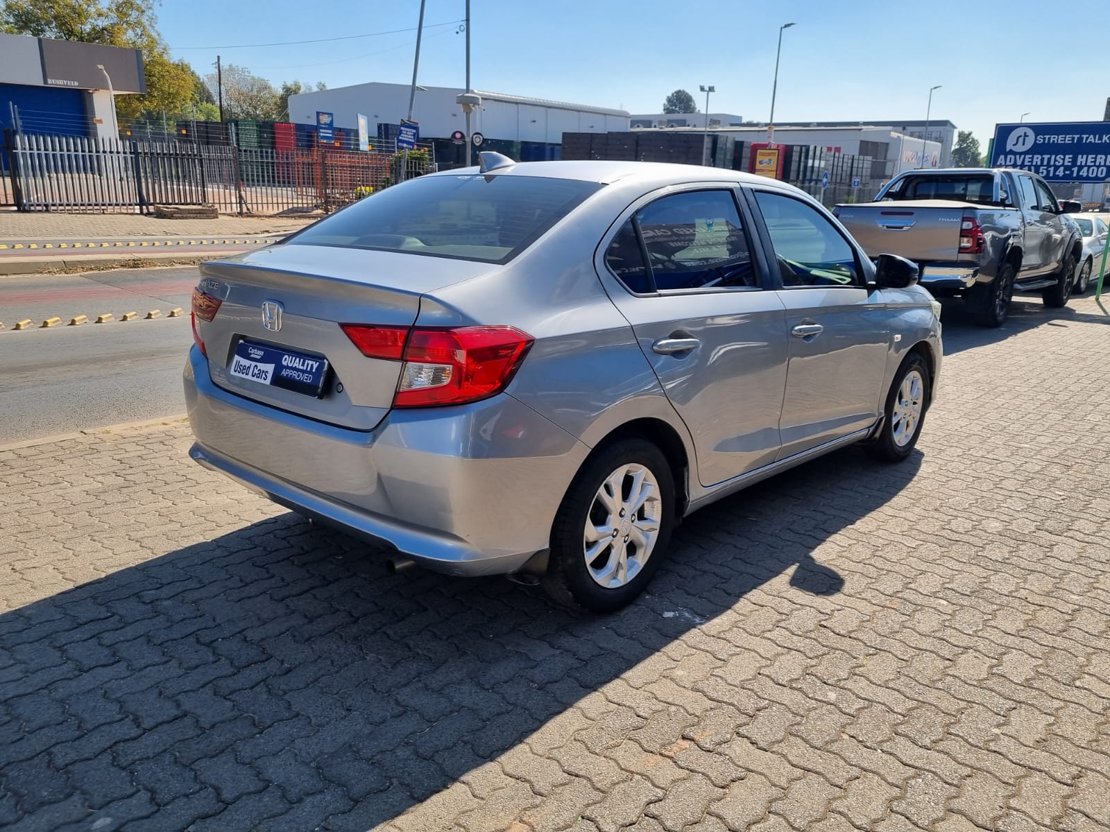 
								2019 Honda Amaze 1.2 Manual – R120 000 full									