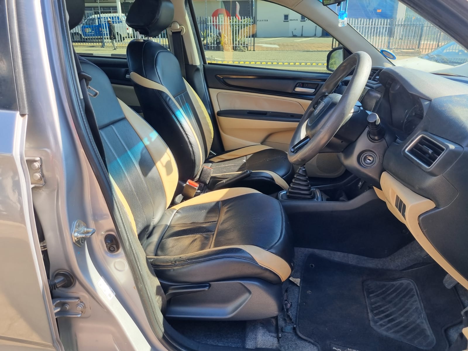 
								2019 Honda Amaze 1.2 Manual – R120 000 full									